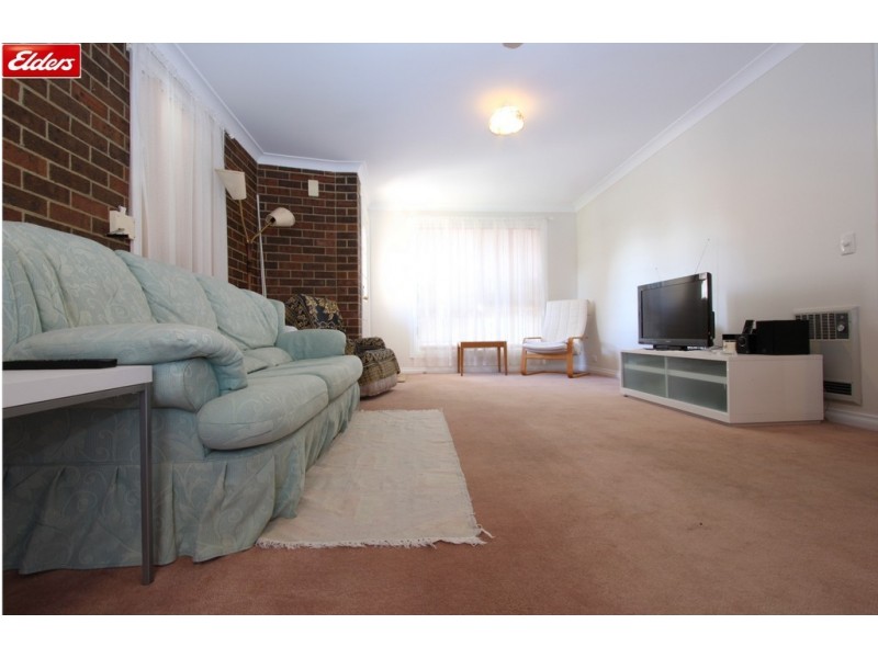 1/6 McKeahnie Street, Crestwood NSW 2620