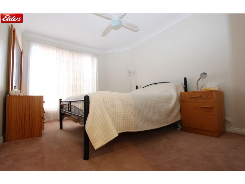 1/6 McKeahnie Street, Crestwood NSW 2620