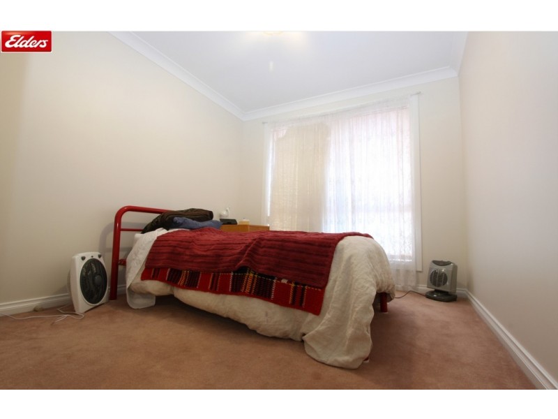 1/6 McKeahnie Street, Crestwood NSW 2620