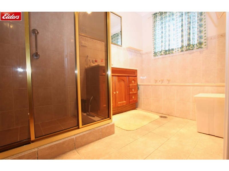 1/6 McKeahnie Street, Crestwood NSW 2620