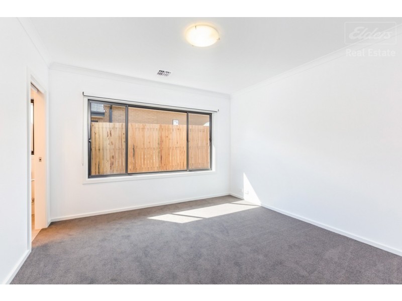 21 Merlin Crescent, Googong NSW 2620