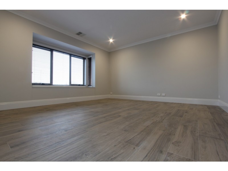 3 Baxter Loop, Googong NSW 2620