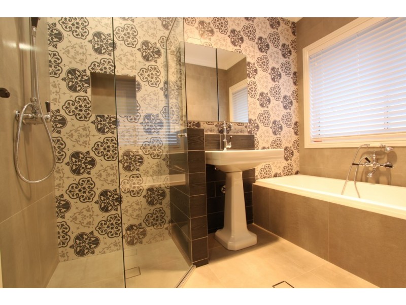 3 Baxter Loop, Googong NSW 2620