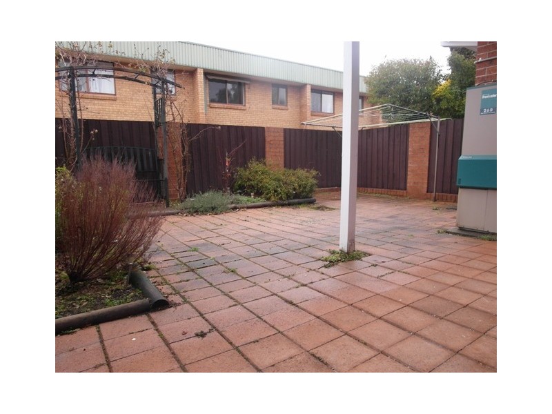 5/24 Bungendore Road, Queanbeyan NSW 2620