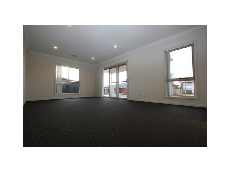 22 Bonarba Link, Googong NSW 2620