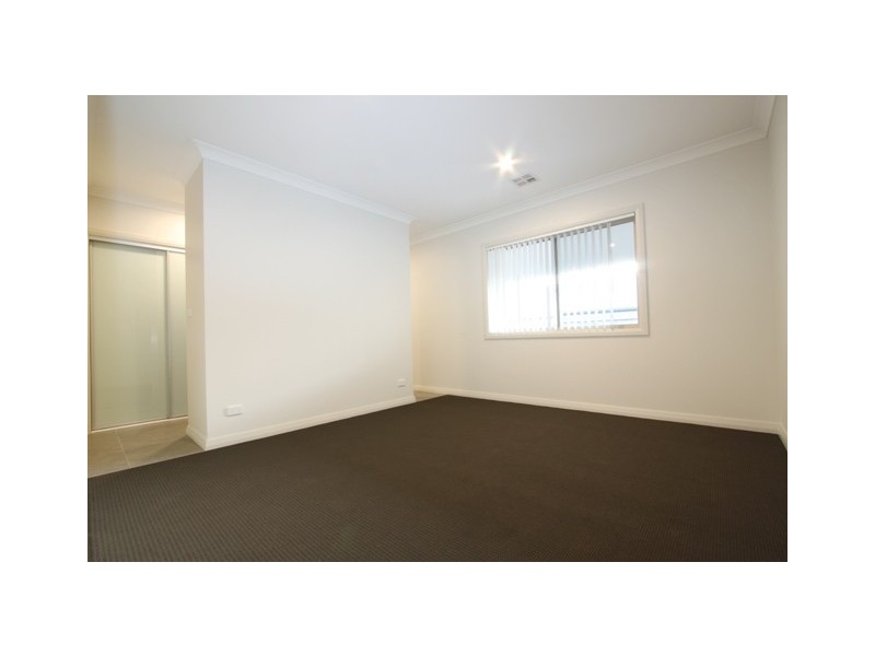 22 Bonarba Link, Googong NSW 2620