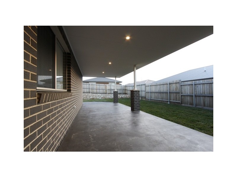 22 Bonarba Link, Googong NSW 2620