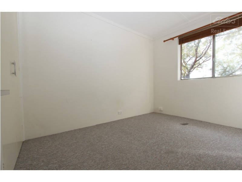 18/5 Charles Street, Queanbeyan NSW 2620