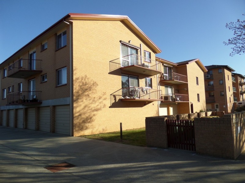 24/17 Mowatt Street, Queanbeyan NSW 2620