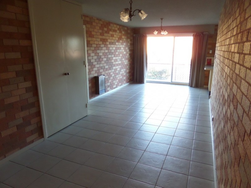 24/17 Mowatt Street, Queanbeyan NSW 2620