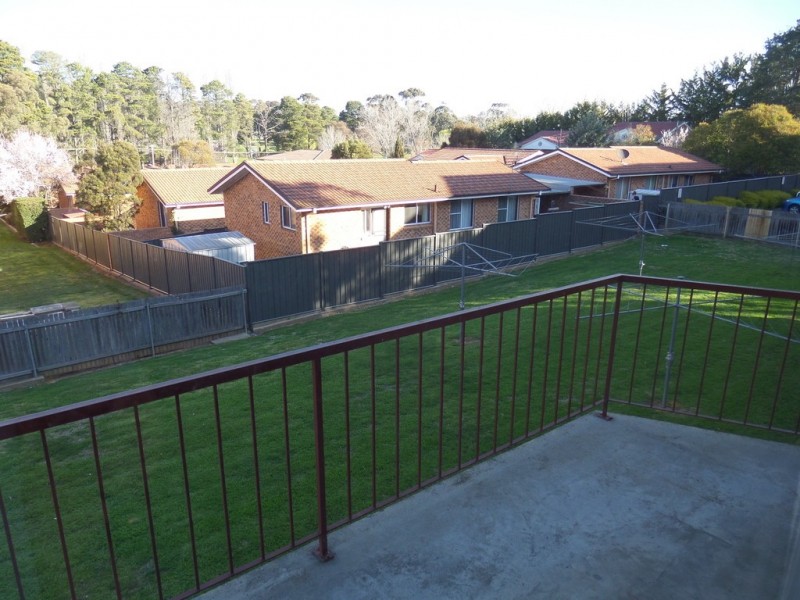 24/17 Mowatt Street, Queanbeyan NSW 2620