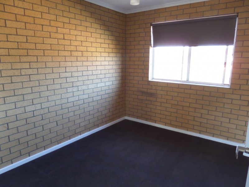 11/17 Mowatt Street, Queanbeyan NSW 2620