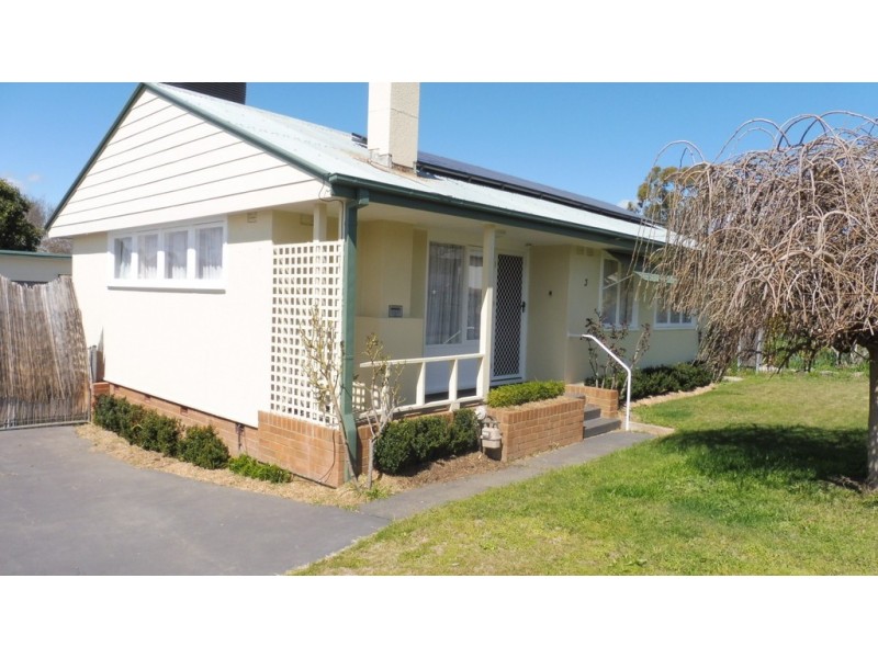 3 Downey Street, Queanbeyan NSW 2620