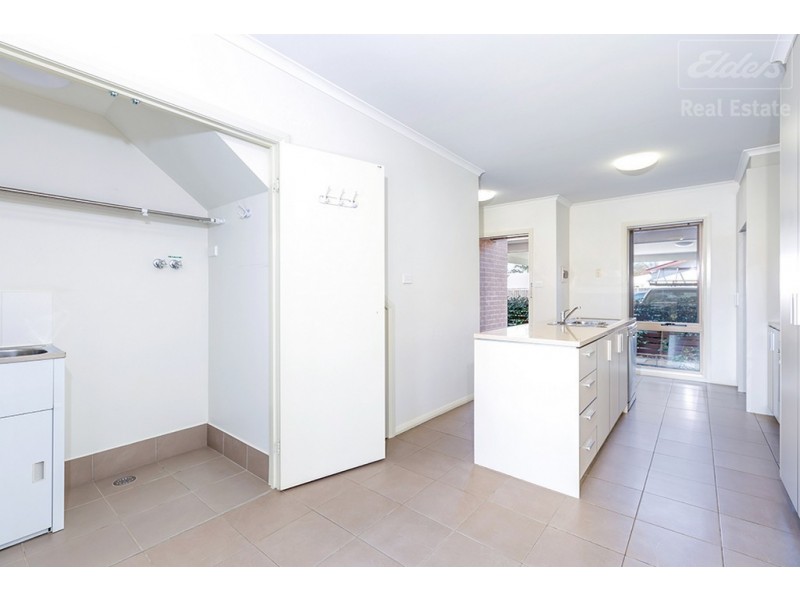 2/2 McIntosh Street, Queanbeyan NSW 2620