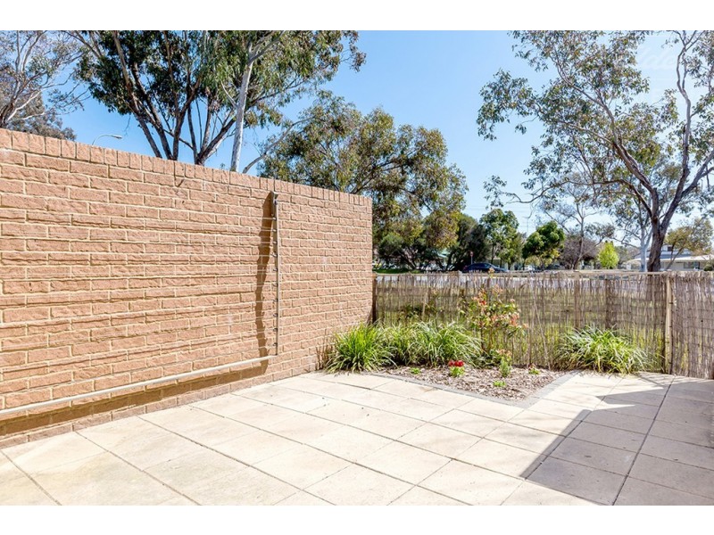 2/2 McIntosh Street, Queanbeyan NSW 2620