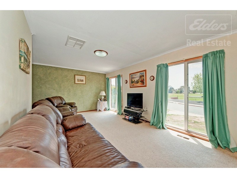 18 Thornton Road, Karabar NSW 2620