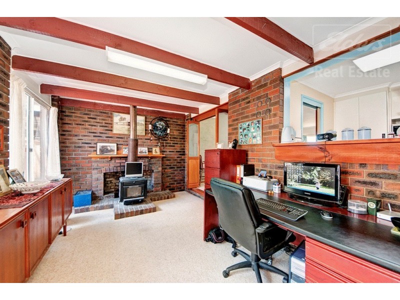 18 Thornton Road, Karabar NSW 2620