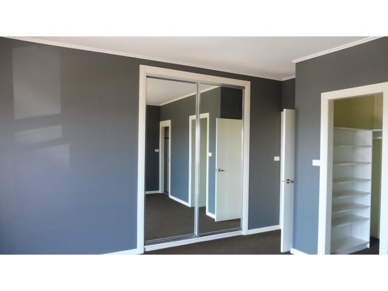 11/8 Ogilvie Crescent, Queanbeyan NSW 2620