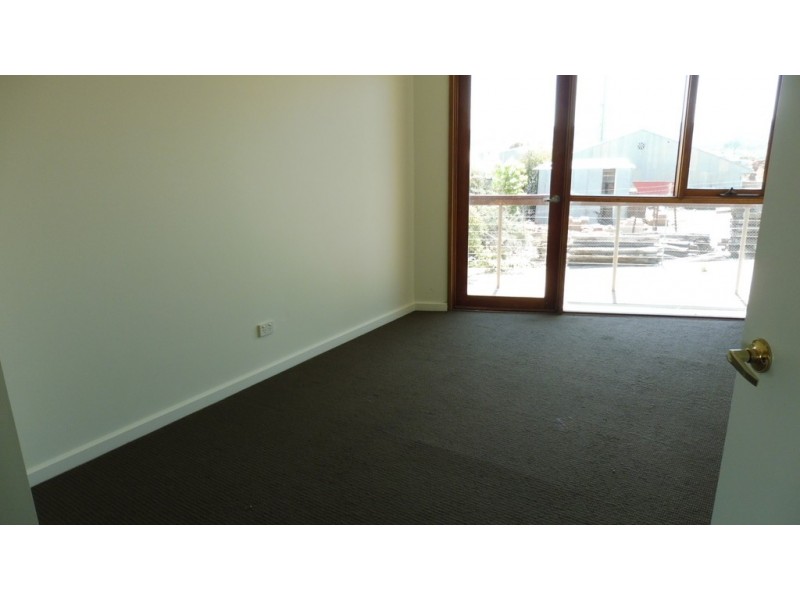 11/8 Ogilvie Crescent, Queanbeyan NSW 2620