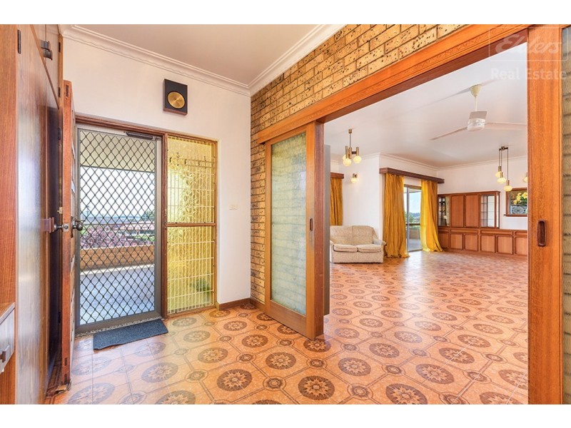1 Corin Place, Crestwood NSW 2620