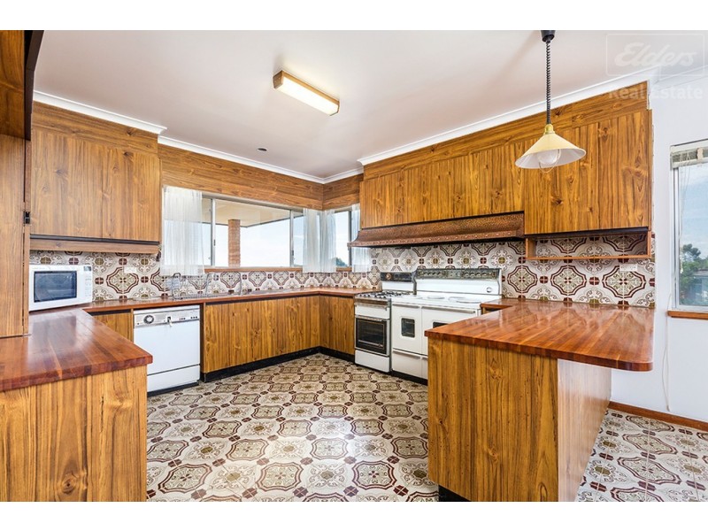 1 Corin Place, Crestwood NSW 2620