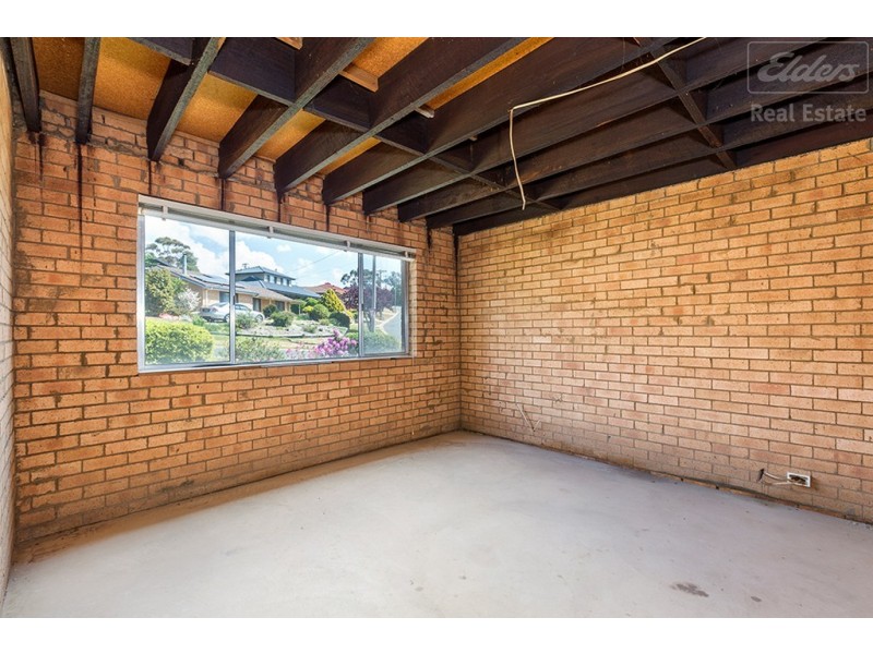 1 Corin Place, Crestwood NSW 2620