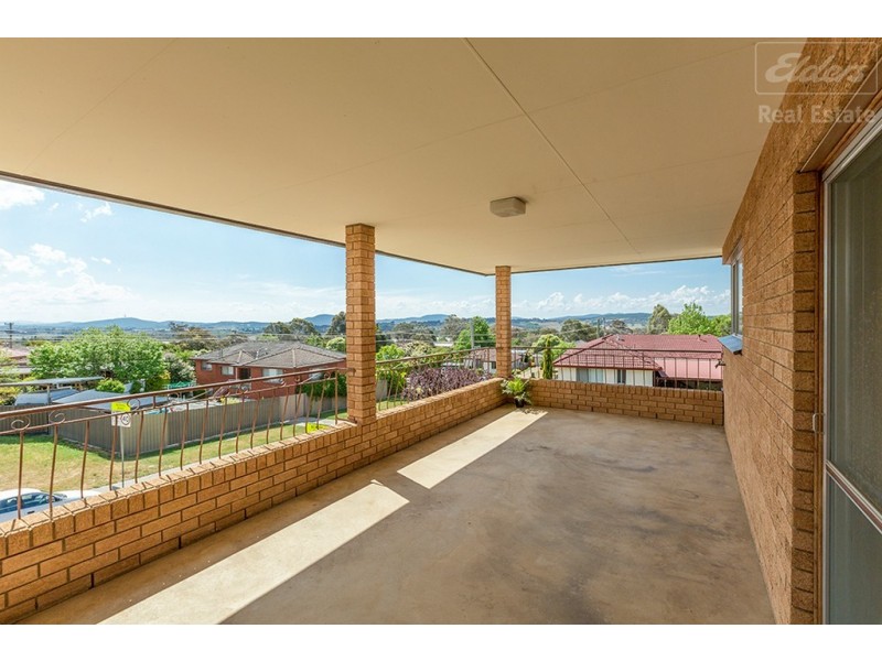 1 Corin Place, Crestwood NSW 2620