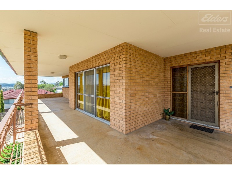 1 Corin Place, Crestwood NSW 2620