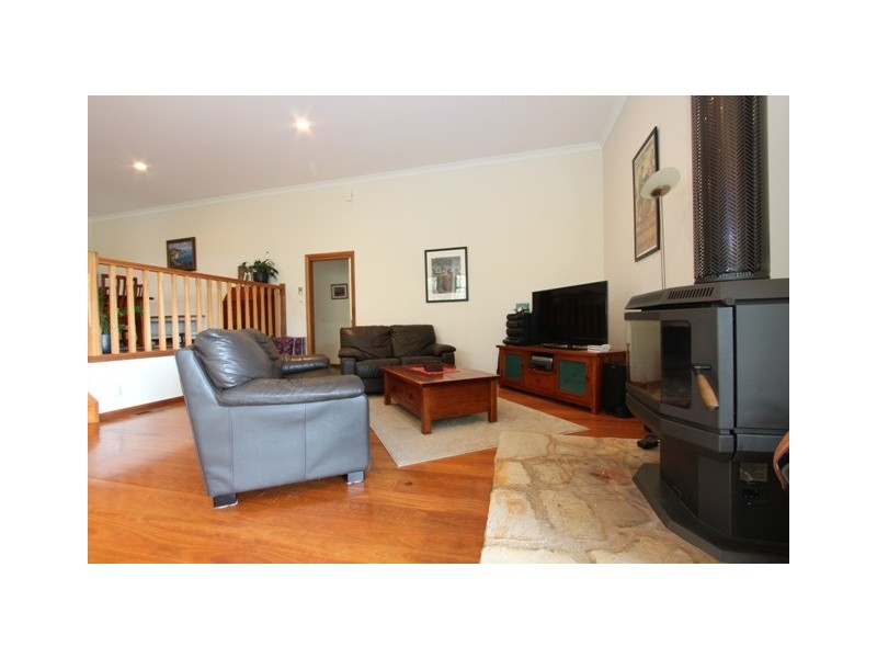 9 Melaleuca Place, Jerrabomberra NSW 2619