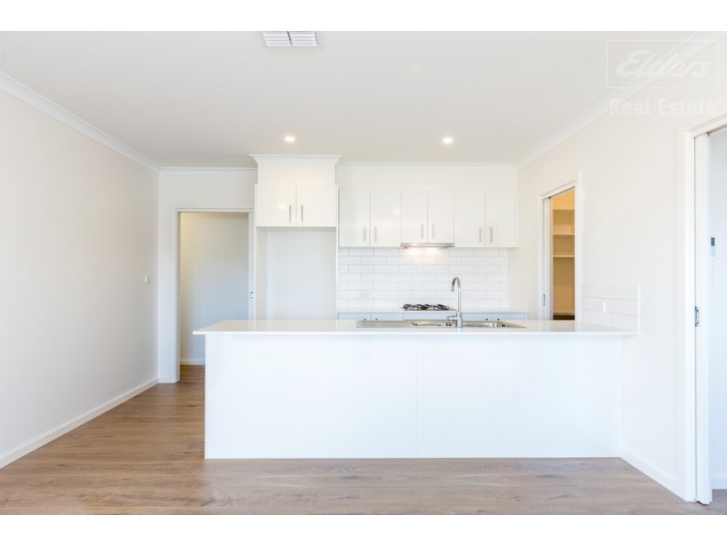 6 Graziers Road, Googong NSW 2620