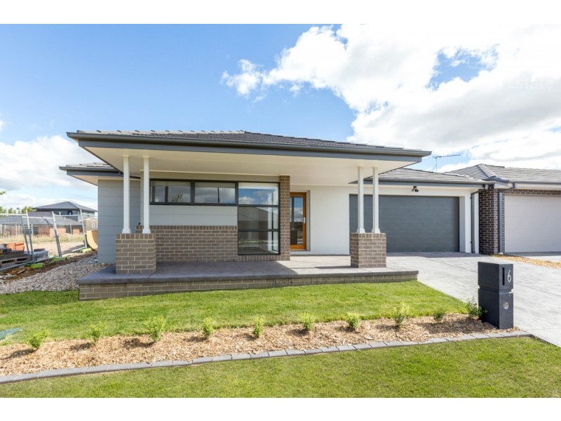 6 Graziers Road, Googong NSW 2620