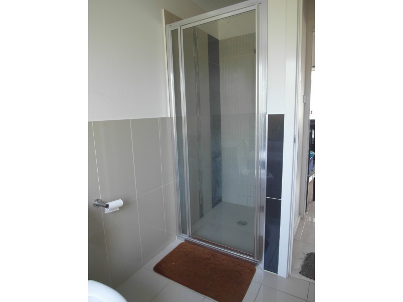 2/10 Federal Avenue, Queanbeyan NSW 2620