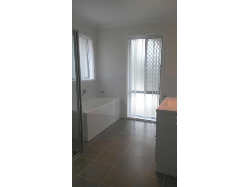 1/6 Waterloo Street, Queanbeyan NSW 2620