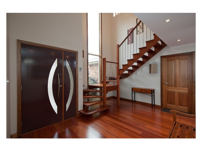 3 Maple Crescent, Jerrabomberra NSW 2619