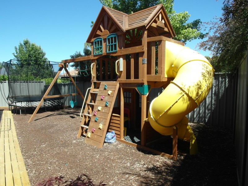 3 Maple Crescent, Jerrabomberra NSW 2619