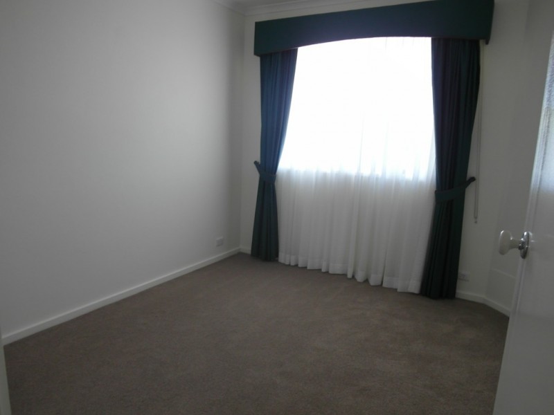 18/13-15 Mowatt Street, Queanbeyan NSW 2620