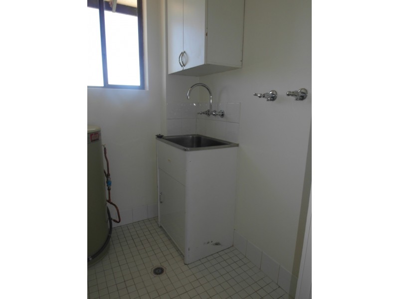 18/13-15 Mowatt Street, Queanbeyan NSW 2620