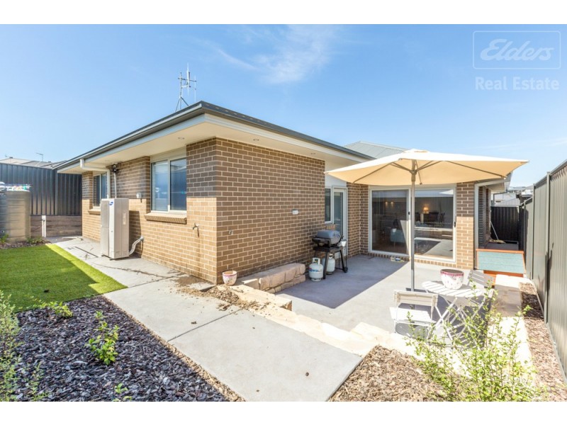 13 Insley Street, Googong NSW 2620