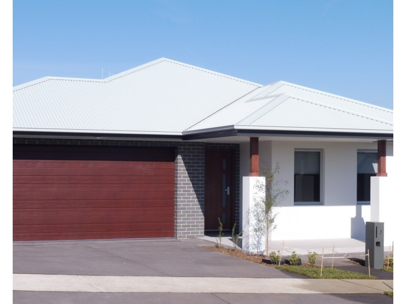 8 Carl Street, Googong NSW 2620
