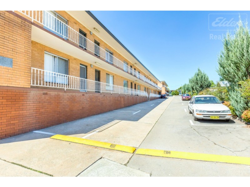 8/124 Henderson Road, Queanbeyan NSW 2620