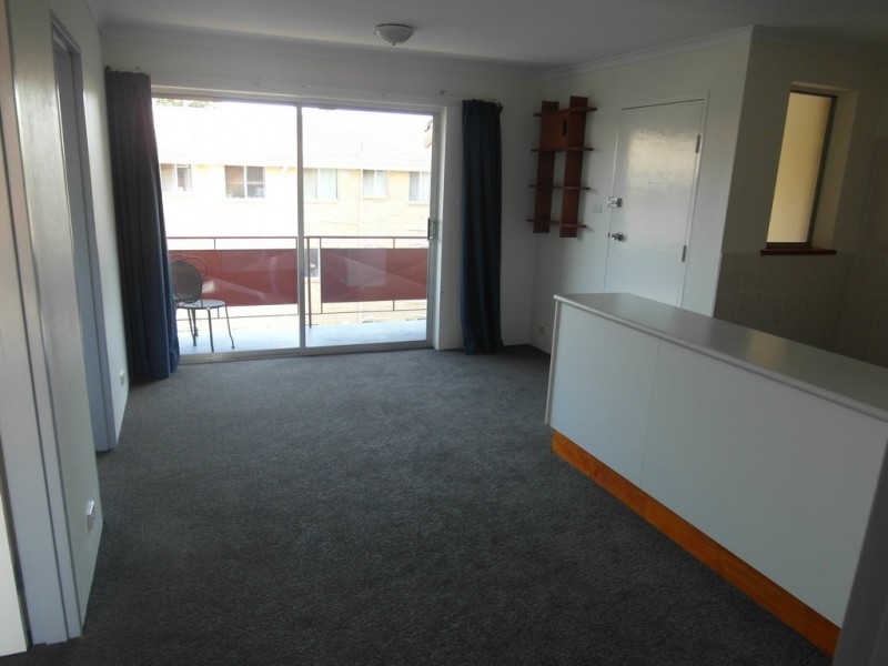 18/52 Trinculo Place, Queanbeyan East NSW 2620