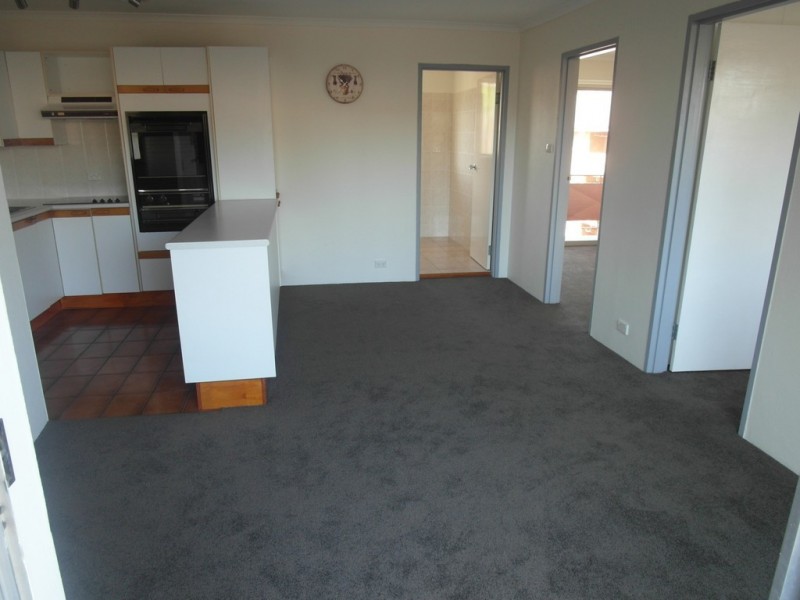 18/52 Trinculo Place, Queanbeyan East NSW 2620