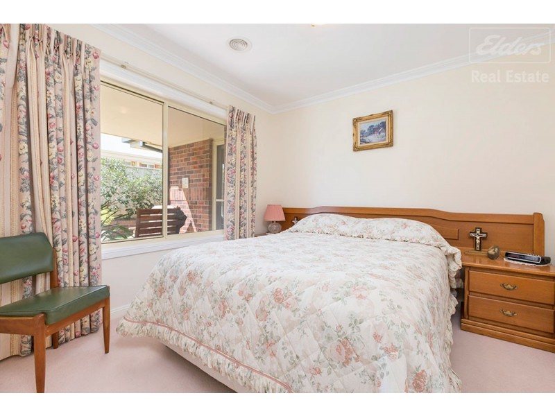 2 Northcliffe Place, Queanbeyan East NSW 2620