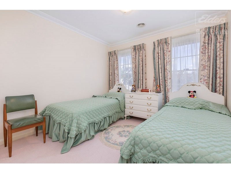 2 Northcliffe Place, Queanbeyan East NSW 2620