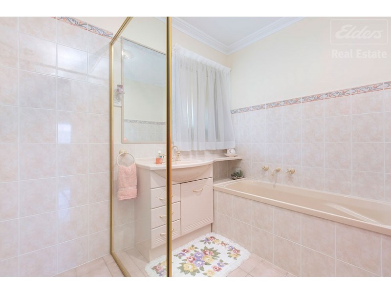 2 Northcliffe Place, Queanbeyan East NSW 2620