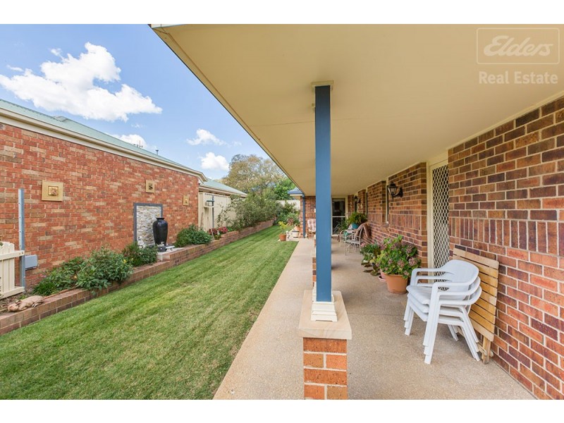2 Northcliffe Place, Queanbeyan East NSW 2620
