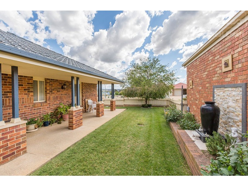 2 Northcliffe Place, Queanbeyan East NSW 2620