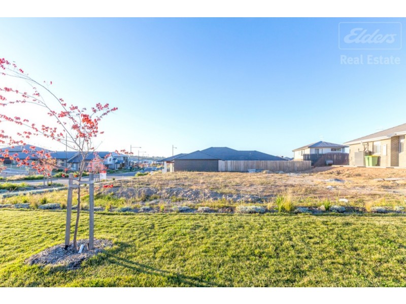 1 Ridings Road, Googong NSW 2620