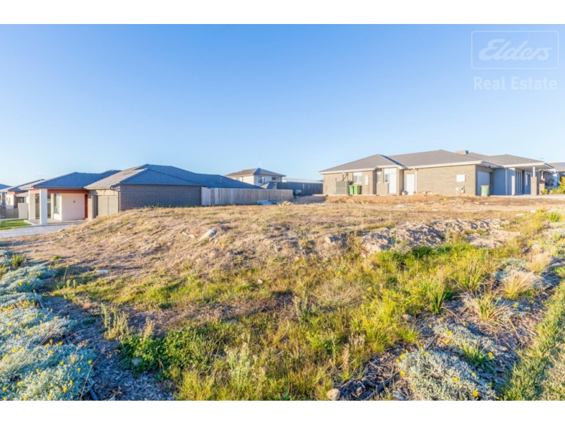 1 Ridings Road, Googong NSW 2620