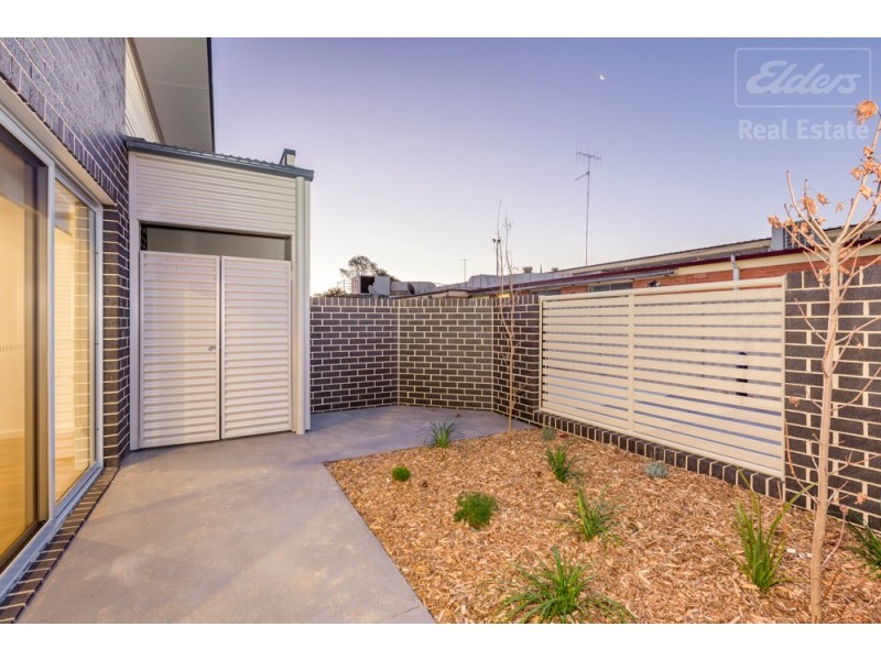 2/107 Campbell Street, Queanbeyan NSW 2620